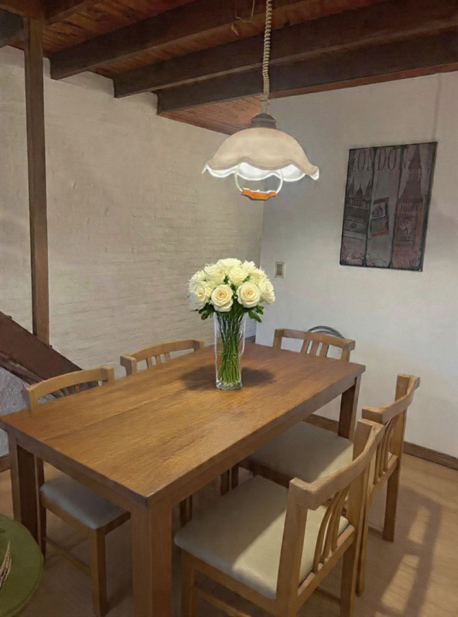 Se alquila apartamento, 2 dorm. Zona Cantegril.