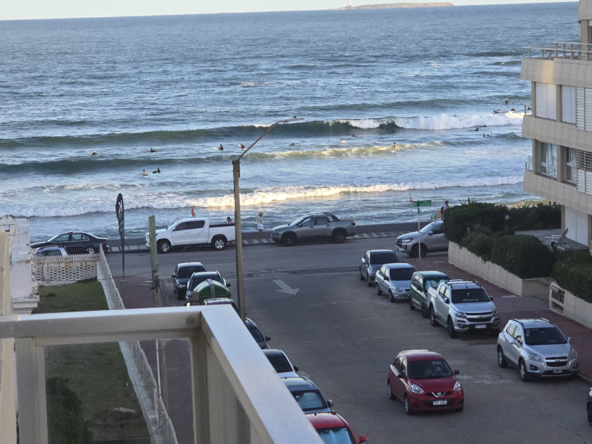 Apartamento amplio y luminoso A 100 mts. del mar