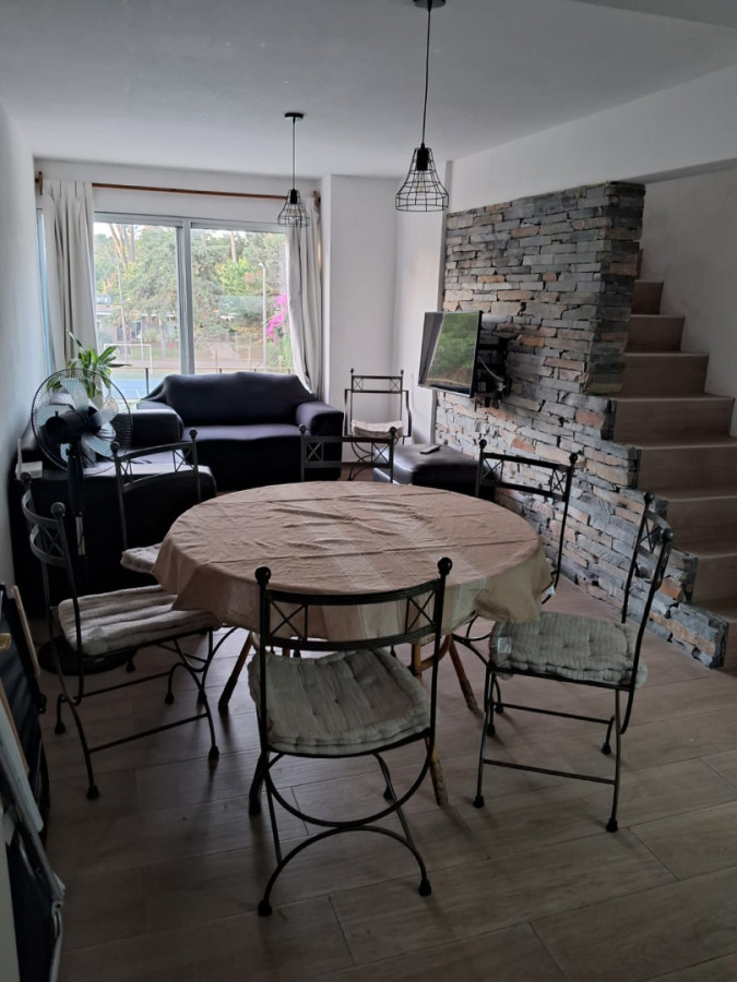 Apartamento 3 dormitorios 3 baños a 100 mts del mar Parada 11 Brava