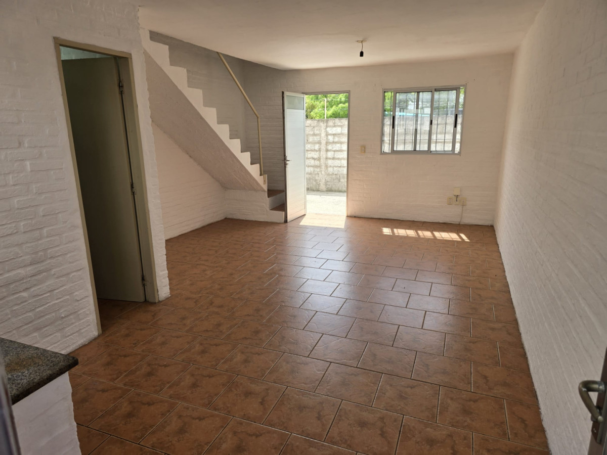 Se Alquila Apartamento en Centro de Maldonado