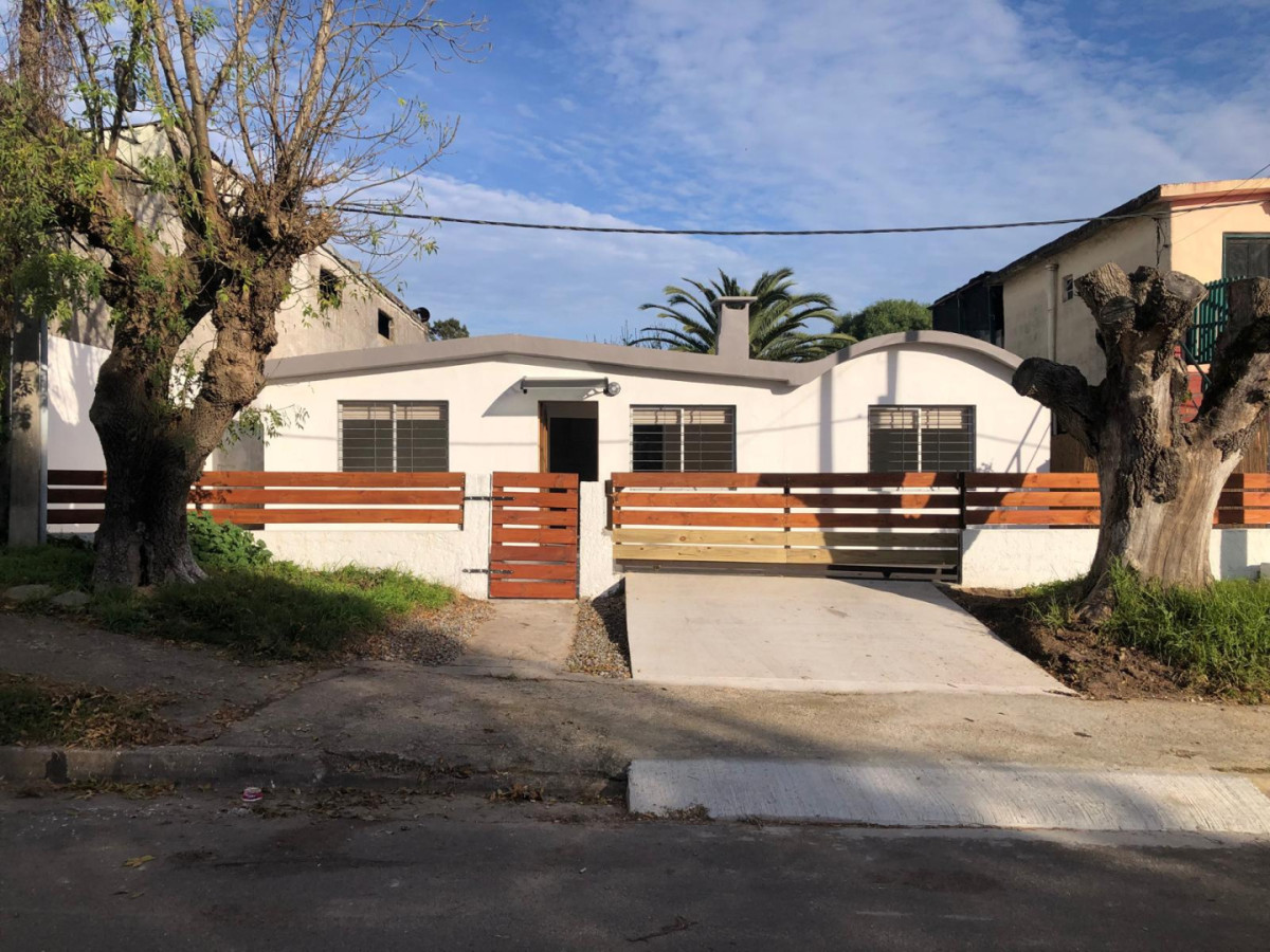 Casa de 4 dormitorios reciclada - Maldonado 
