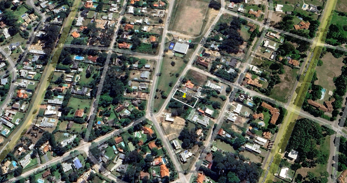 Se vende terreno de 1170 m2 en Barrio Marly. 