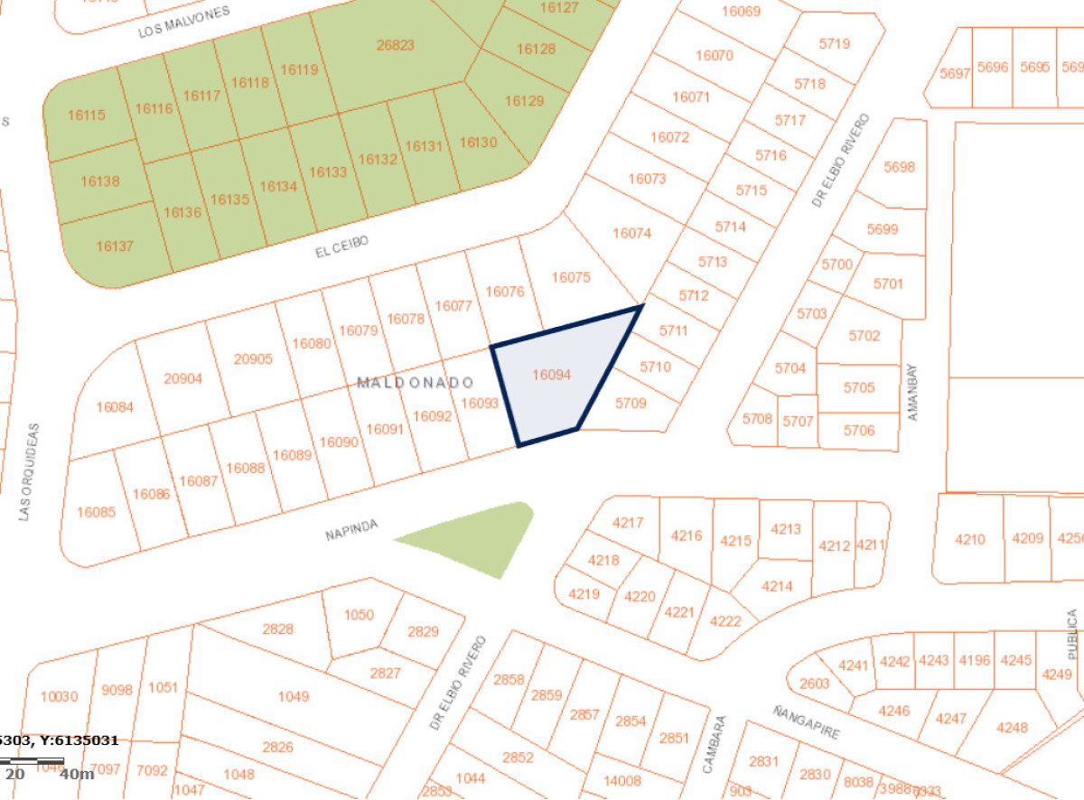 Se Vende Terreno en barrio Pinares, Maldonado.