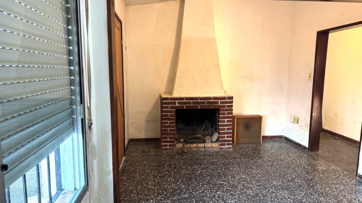 Casa Con Potencial De Desarrollo Y Hasta 4 Rentas. Barrio Bicentenario