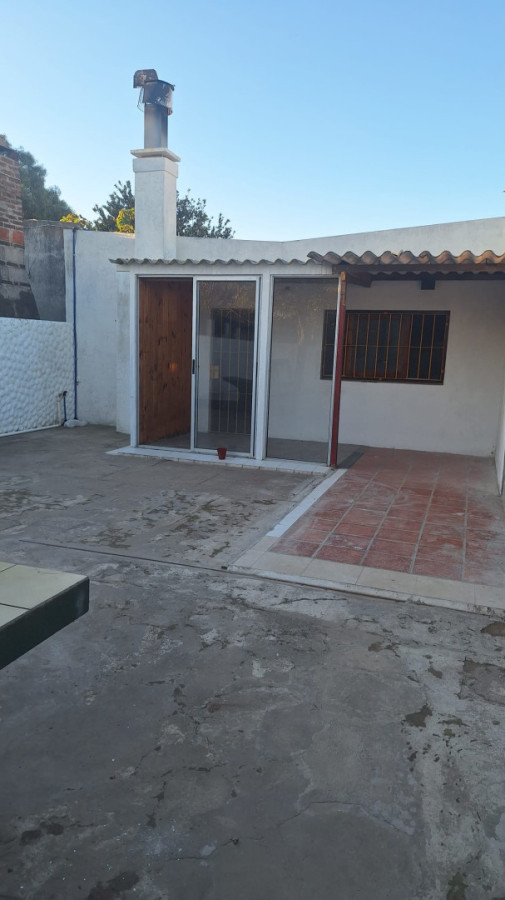 Casa en alquiler 3 dormitorios Barrio Perlita