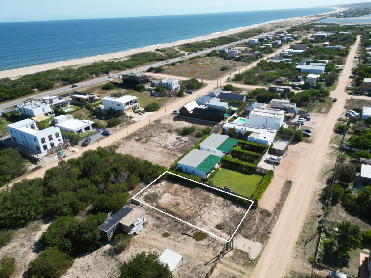 Terreno en La Juanita | A 2 cuadras del mar 