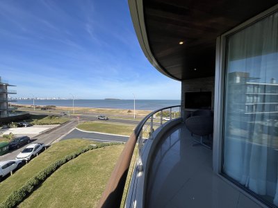 Hermoso Apartamento en Venta frente al mar Primera Linea de Mansa!