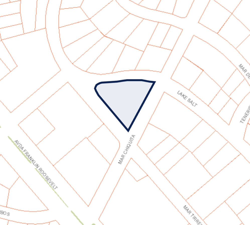 OPORTUNIDAD Terreno esquinero en Venta Av Roosevelt en Cantegril Punta del Este Uruguay