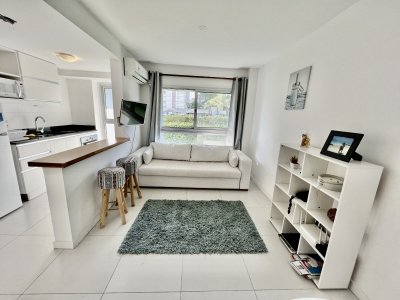 Venta en Oportunidad 1 dormitorio en edificio con servicios Punta del Este