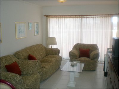 Apartamento en Brava, 3 dormitorios *