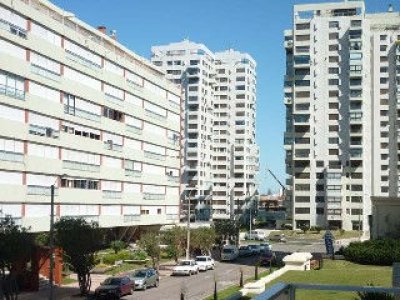 Apartamento en Brava, 2 dormitorios *