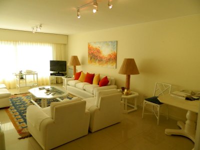 Apartamento en Peninsula, 3 dormitorios *