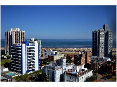 Apartamento en Brava, 3 dormitorios *