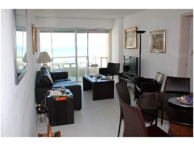 Apartamento en Brava, 2 dormitorios *