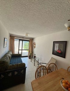 Apartamento en venta - Playa Mansa, 1 dorm.
