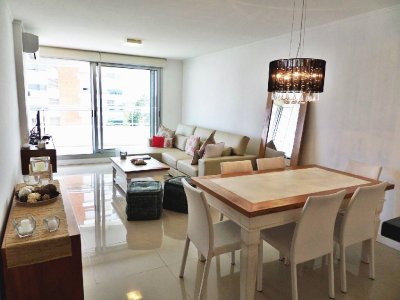 Apartamento en Brava, 3 dormitorios *