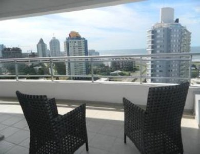 Apartamento en Brava, 3 dormitorios *