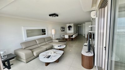 Apartamento 3 dormitorios - Punta del Este