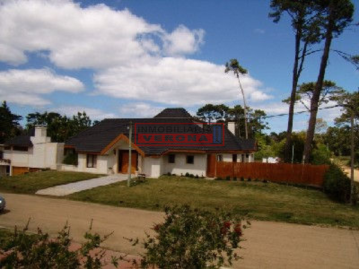 Beverly Hills - GoPunta - Portal Inmobiliario de Punta del Este - Maldonado