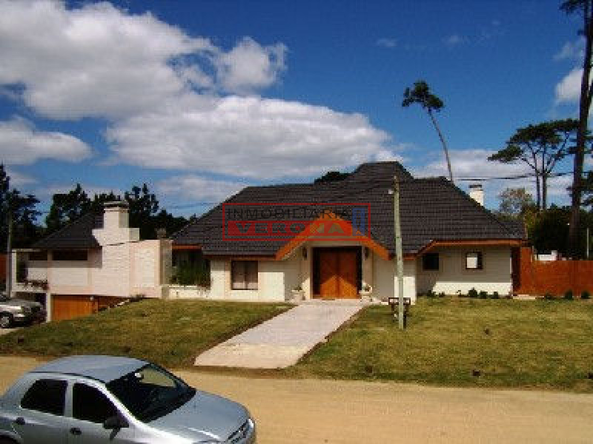Beverly Hills - GoPunta - Portal Inmobiliario de Punta del Este - Maldonado