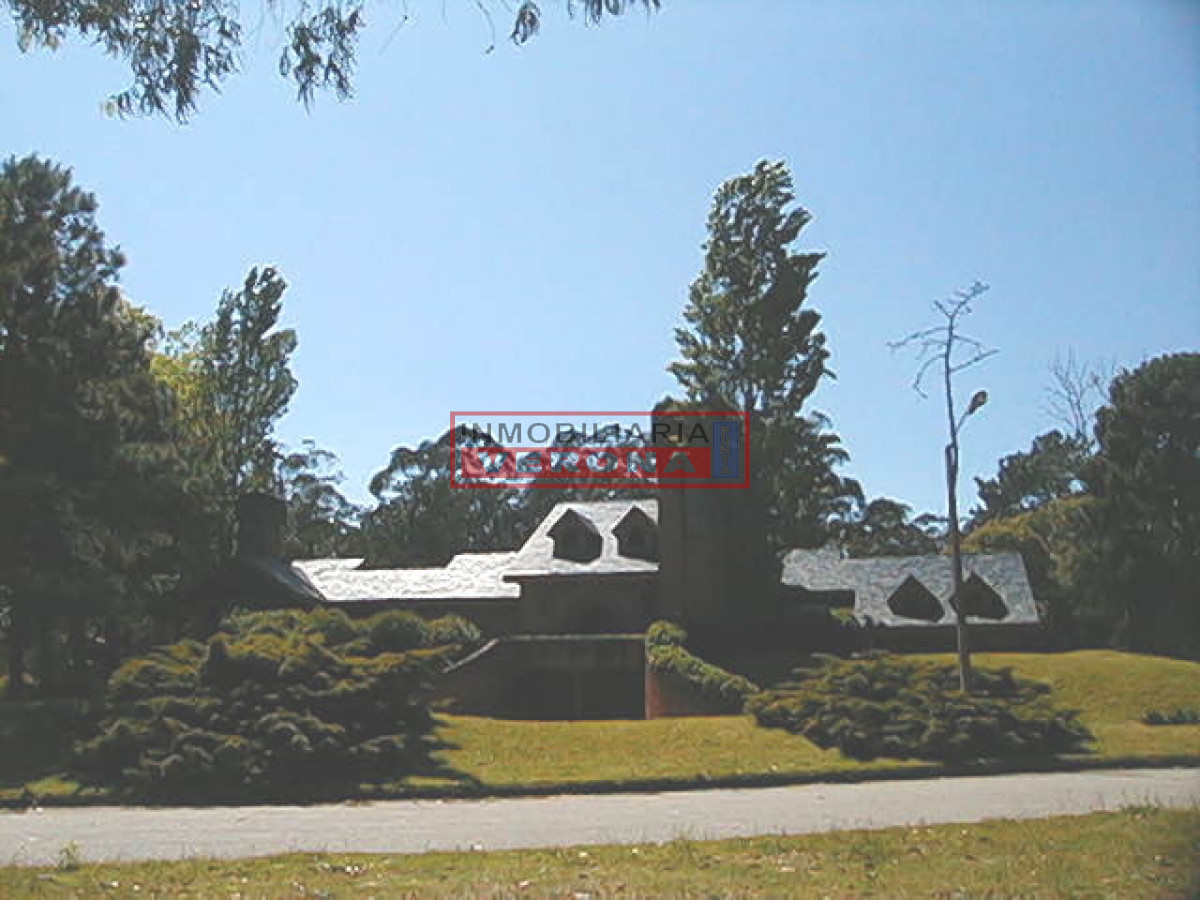 Beverly Hills - GoPunta - Portal Inmobiliario de Punta del Este - Maldonado