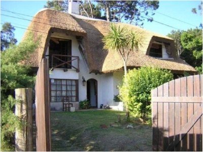 Casa en RincÃ³n del Indio, 4 dormitorios *