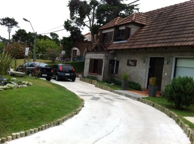 Casa en Rincón del Indio, 3 dormitorios *