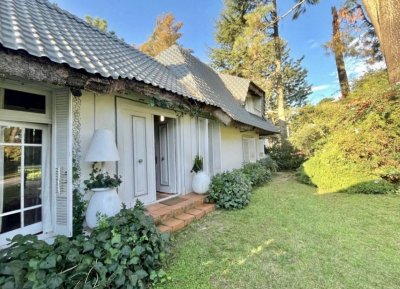 Casa en Venta 4 Dorms Pinares - Punta del Este