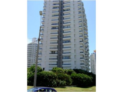 Apartamento en Brava, 2 dormitorios *