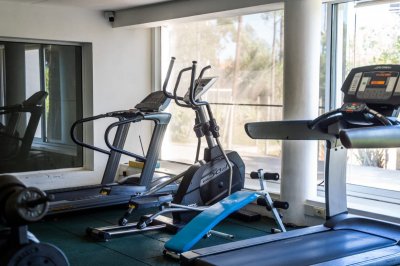 Apartamento en venta de 2 dormitorios y cochera en Haras del lago