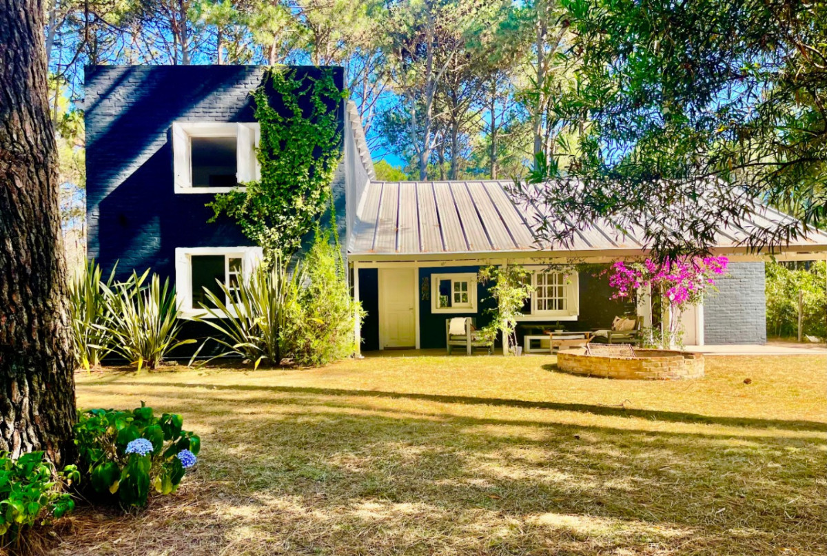 Casa en venta en Club del Lago, Laguna del Sauce (Punta Ballena).