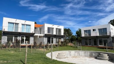 Brand new 3 bedroom house for sale in La Barra