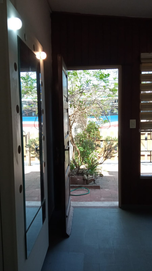 Excelente casa en el centro de Maldonado mas apartamento con entrada independiente 