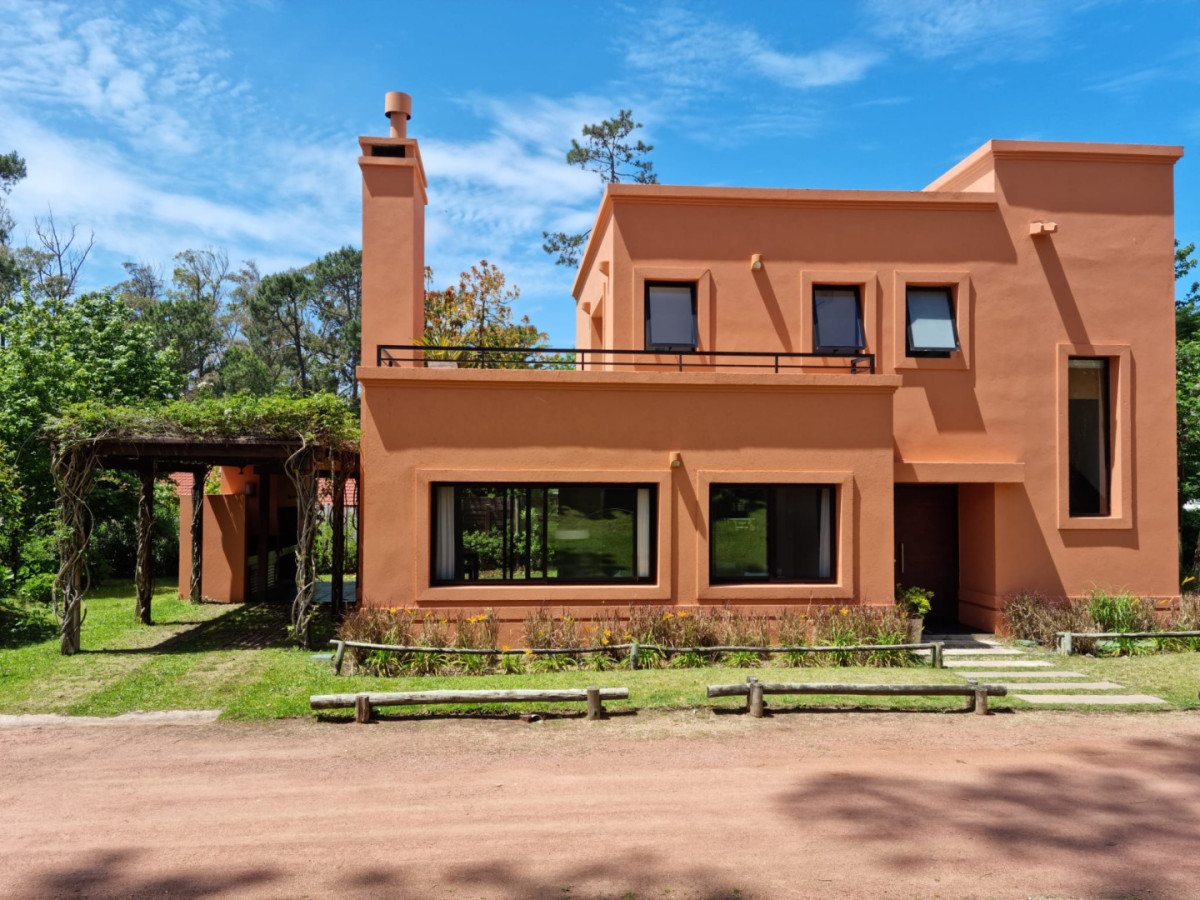 VENTA CASA PUNTA DEL ESTE PINARES