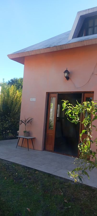 Casa 2 dormitorios + mono ambiente + local - En venta - San Carlos