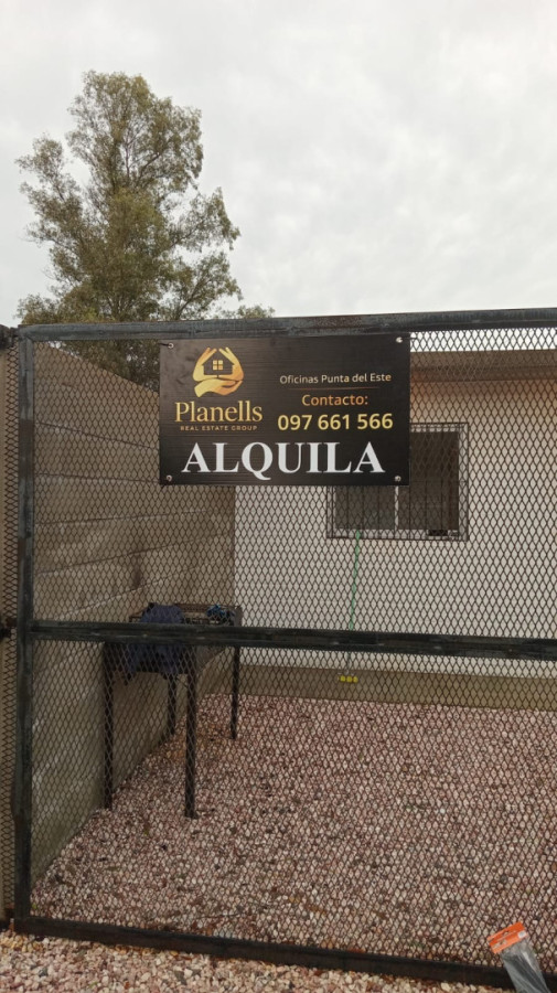 Alquiler anual casa dos dormitorios nueva
