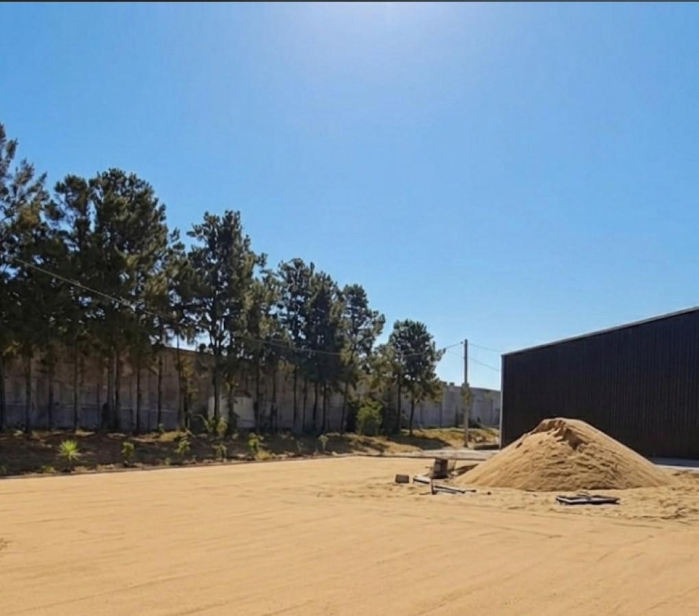 TERRENO ESQUINERO 4 H -300M2 -65 MIL DOLARES 
