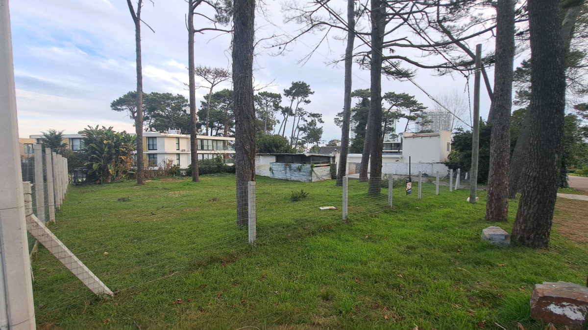 venta muy buen lote zona Arcobaleno