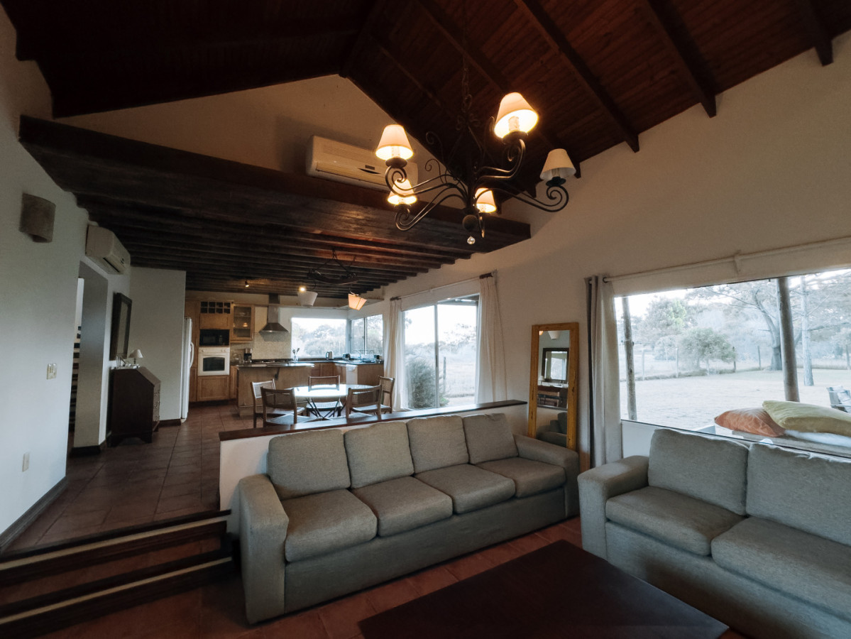 Casa disponible en alquiler anual en José Ignacio 