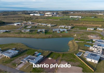 Terreno en barrio privado