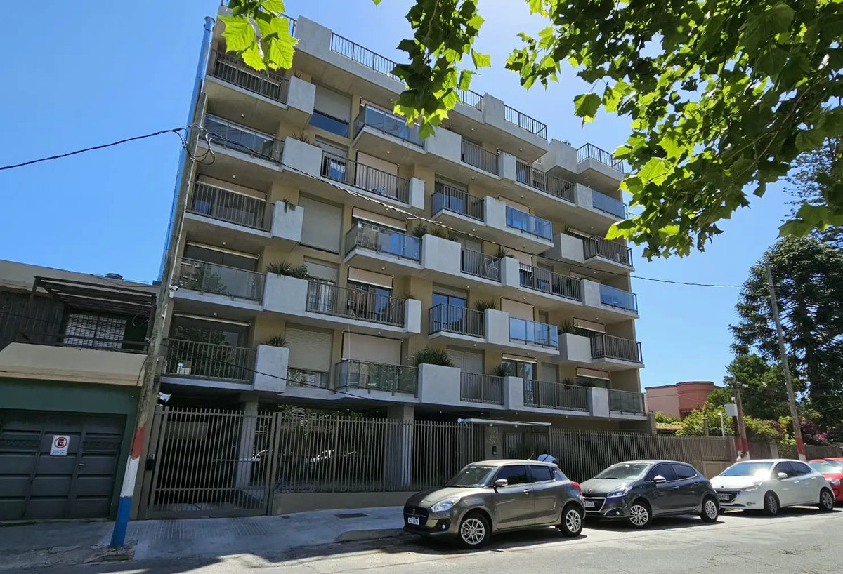 Apartamento En Planta Baja Con Patio Exclusivo