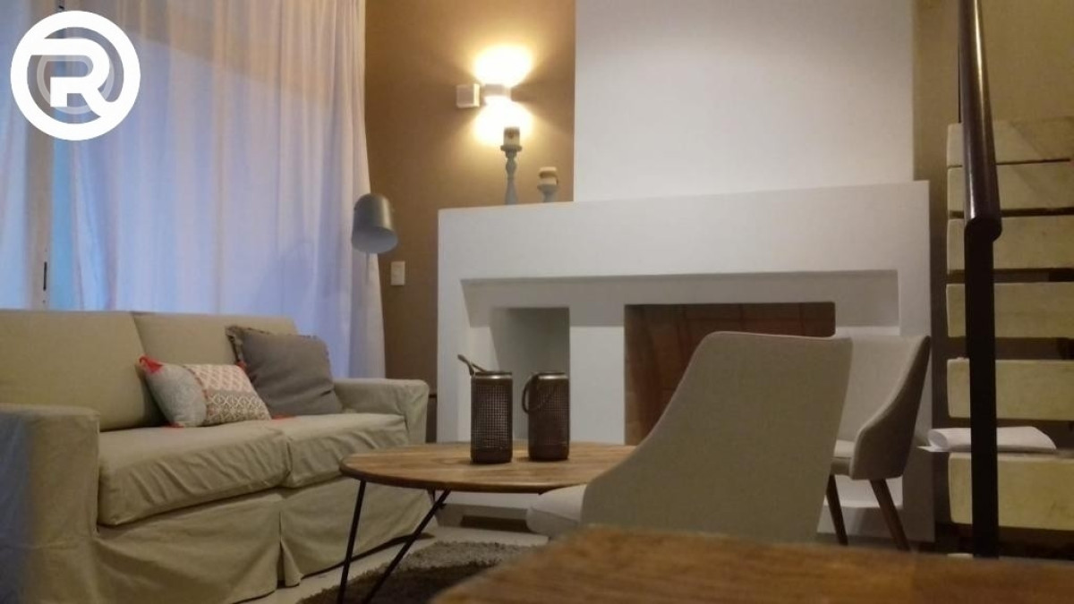 Lindo apartamento en pequeño complejo bien ubicado