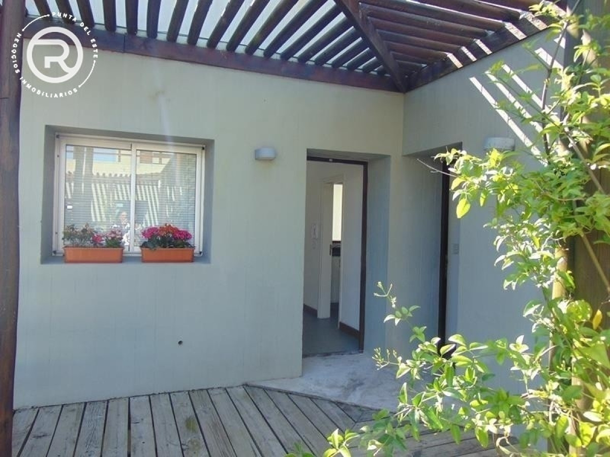 Departamento en Manantiales en venta y alquiler