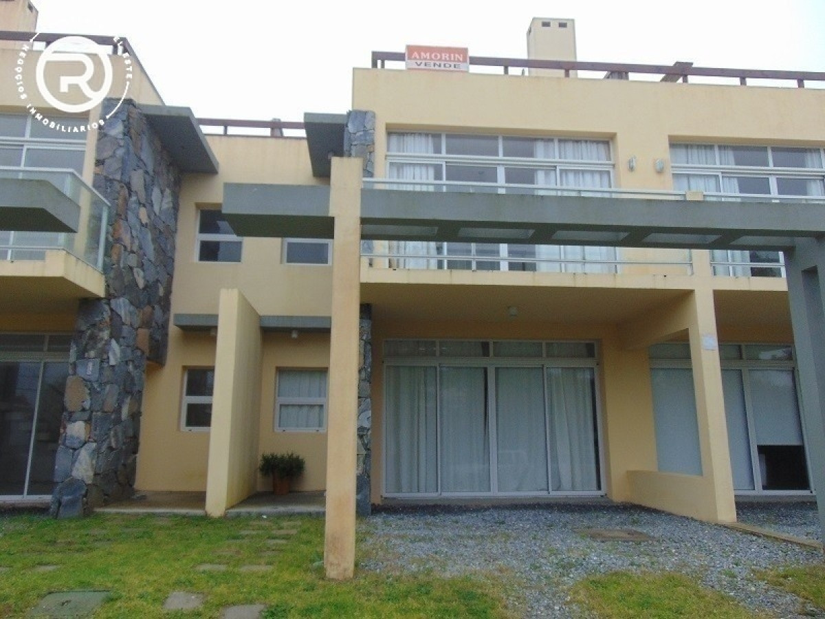 Duplex con parillero en Manantiales en venta y alquiler
