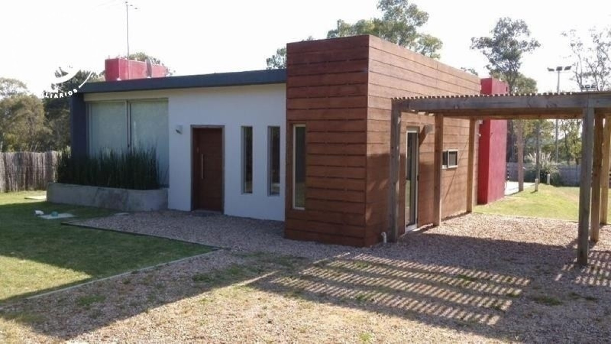 Muy linda casa con piscina en Montoya
