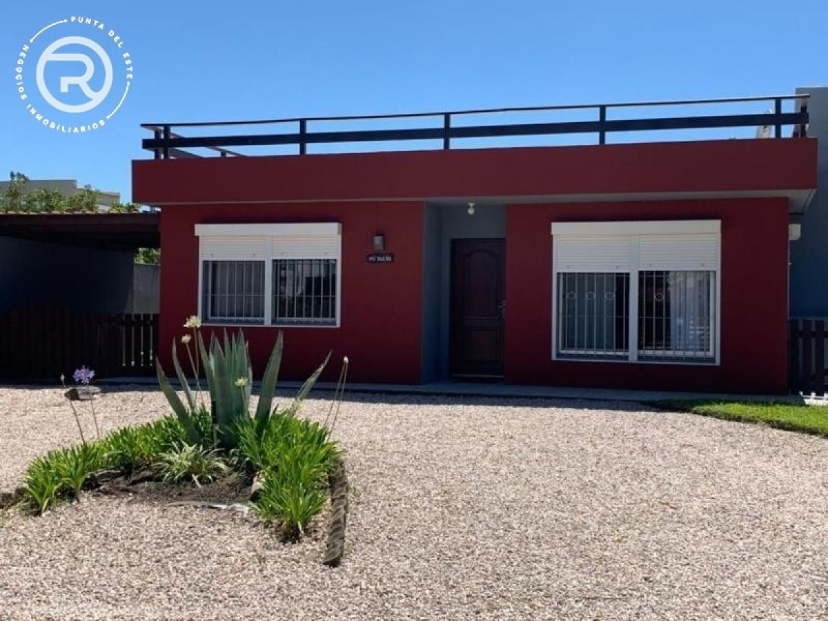 Casa ubicada a pasos del mar