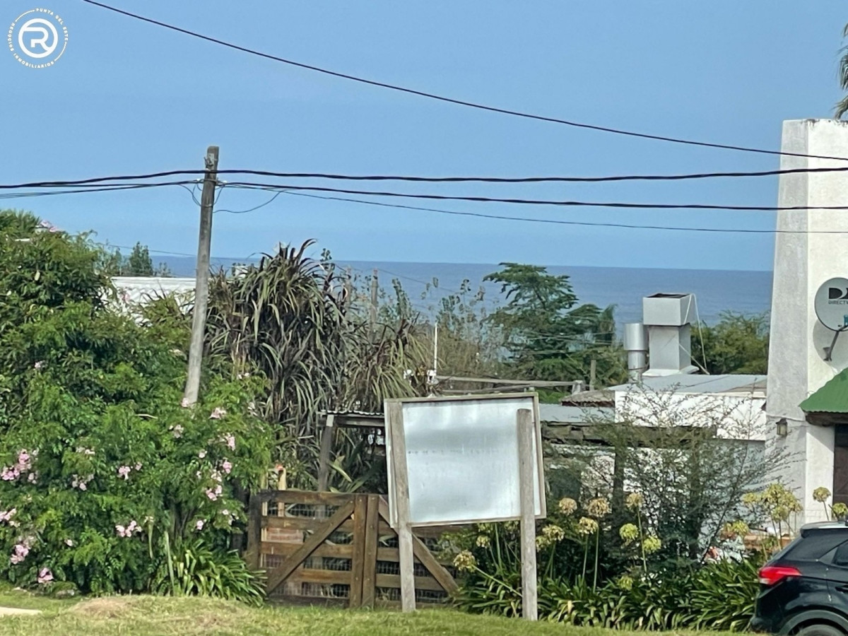 Terreno en zona El Chorro con vista al mar