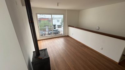 Apartamento En Alquiler Un Dormitorio Muy Luminoso En Excelente Zona Del Prado. .