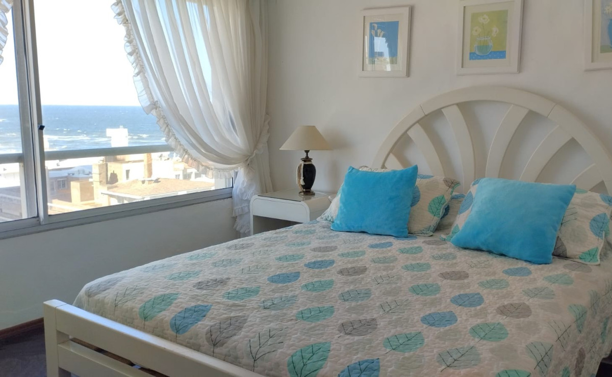 Apartamento 2 Dormitorios con cochera a pasas de Gorlero con cochera