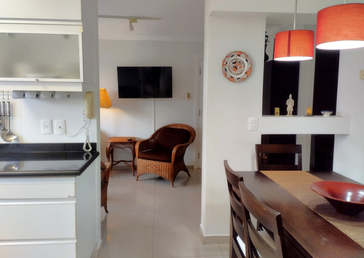 Apartamento de 3 Dormitorios on Garage a pasos de Roosevel Ady Grill